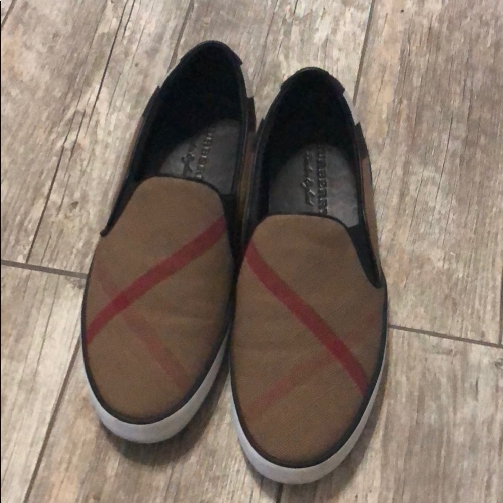 Auth. Burberry Gauden Slip-on house check shoes